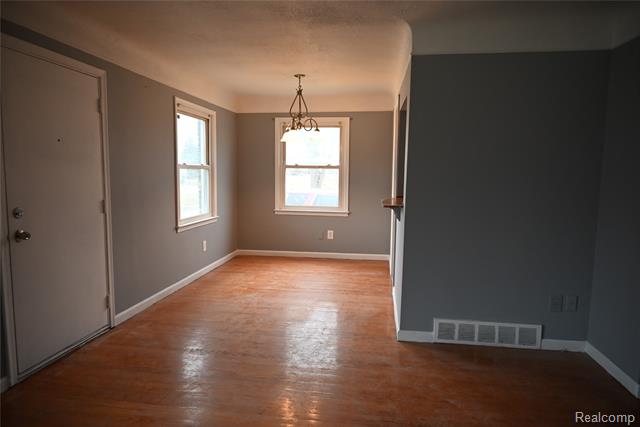 Builiding view eleven for 14613 Trenton, Southgate, MI. 48195