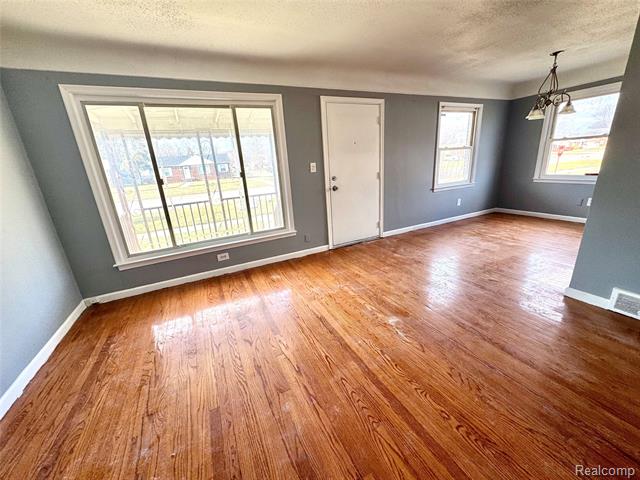 Builiding view ten for 14613 Trenton, Southgate, MI. 48195