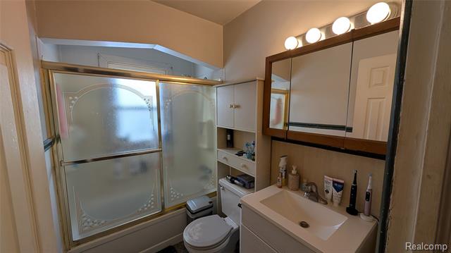 Builiding view eleven for 13116 Jobin, Southgate, MI. 48195