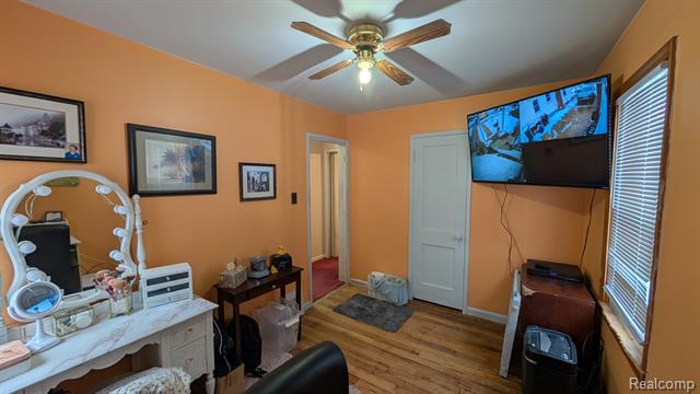 Builiding view ten for 13116 Jobin, Southgate, MI. 48195