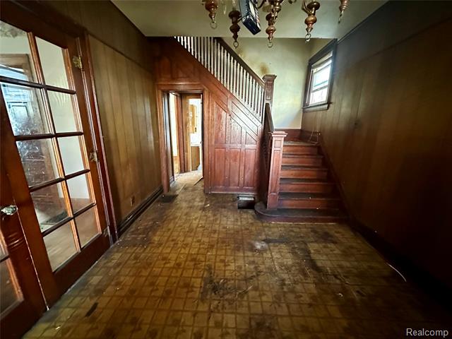 Builiding view one for 255 Poplar, Wyandotte, MI. 48192