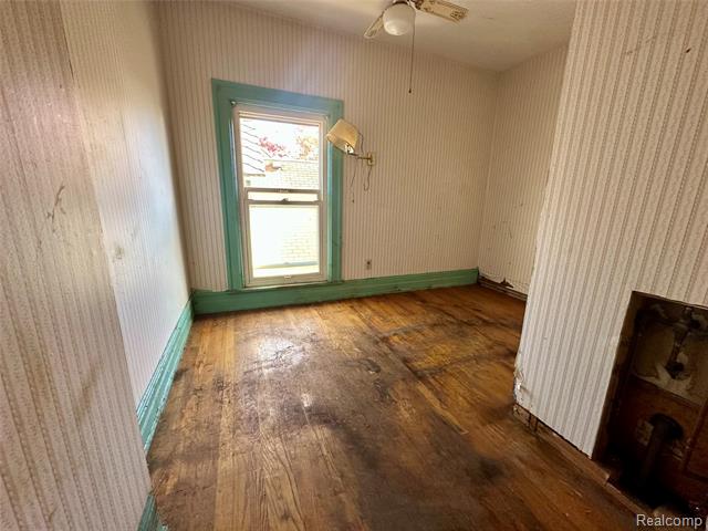 Builiding view six for 255 Poplar, Wyandotte, MI. 48192