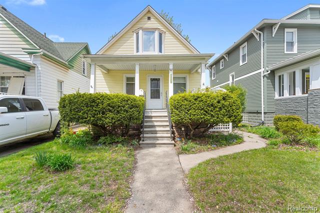 front view for 512 Poplar, Wyandotte, Mi. 48192