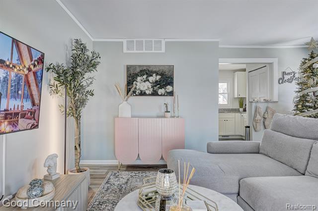 Builiding view eleven for 1902 Moorhouse, Ferndale, MI. 48220