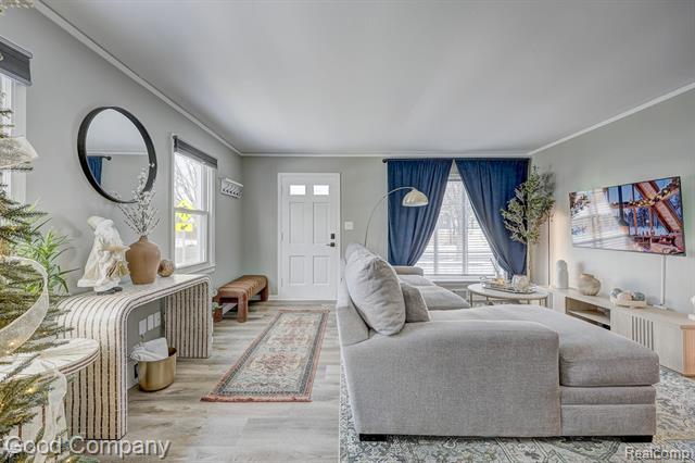 Builiding view five for 1902 Moorhouse, Ferndale, MI. 48220