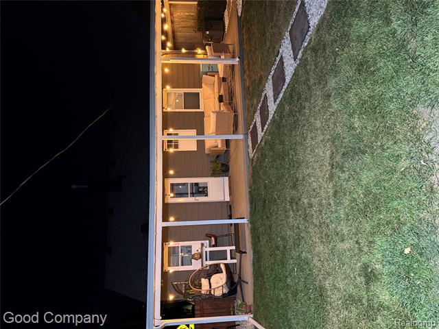 Builiding view forty two for 1902 Moorhouse, Ferndale, MI. 48220