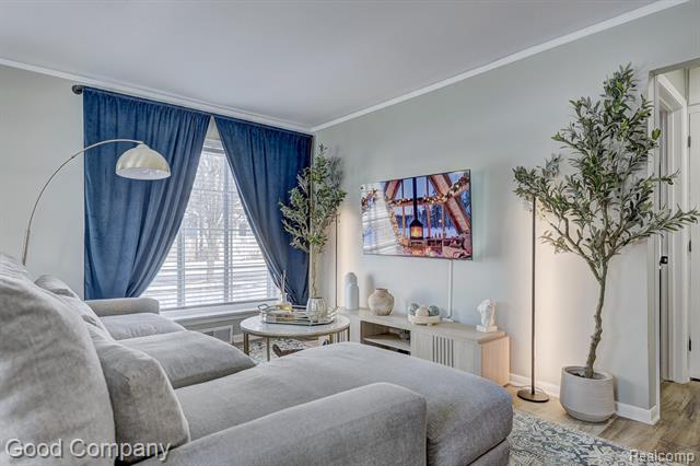 Builiding view seven for 1902 Moorhouse, Ferndale, MI. 48220