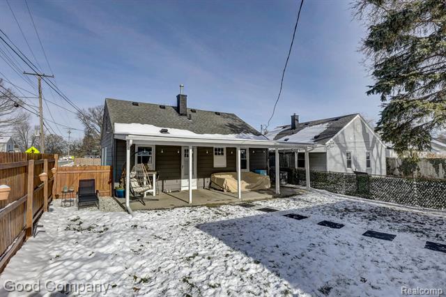 Builiding view thirty three for 1902 Moorhouse, Ferndale, MI. 48220