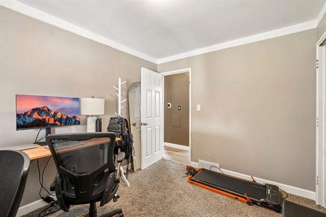 Builiding view twelve for 15071 Cameron, Southgate, MI. 48195