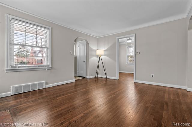 Builiding view three for 2343 17Th, Wyandotte, MI. 48192