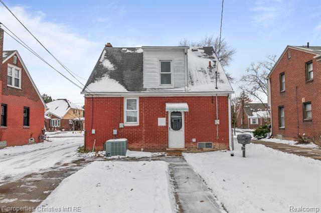 Builiding view twenty for 2343 17Th, Wyandotte, MI. 48192