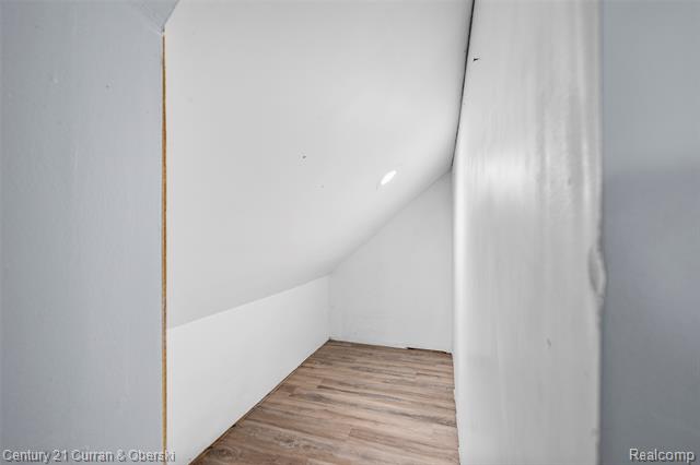 Builiding view eighteen for 14593 Superior, Southgate, MI. 48195