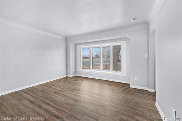 Builiding view six for 14593 Superior, Southgate, MI. 48195