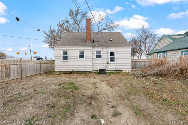 Builiding view three for 14593 Superior, Southgate, MI. 48195