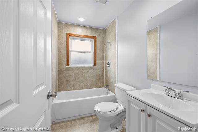 Builiding view twelve for 14593 Superior, Southgate, MI. 48195