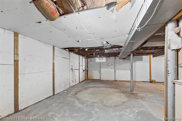 Builiding view twenty for 14593 Superior, Southgate, MI. 48195