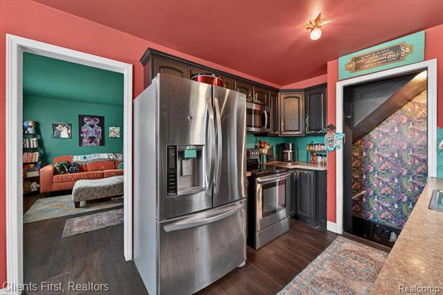 Builiding view eleven for 13498 Callender, Southgate, MI. 48195