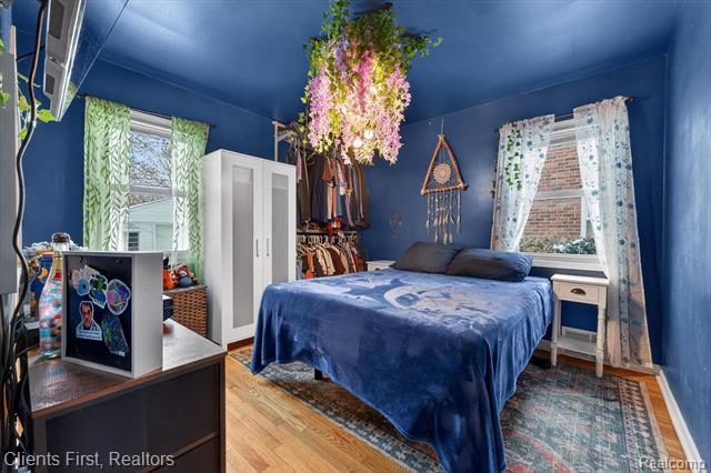 Builiding view twelve for 13498 Callender, Southgate, MI. 48195