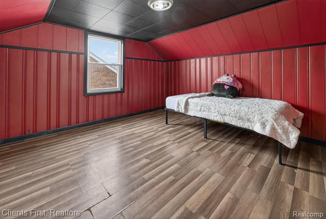 Builiding view twenty one for 13498 Callender, Southgate, MI. 48195