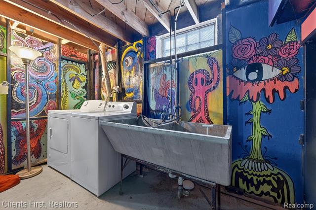 Builiding view twenty seven for 13498 Callender, Southgate, MI. 48195