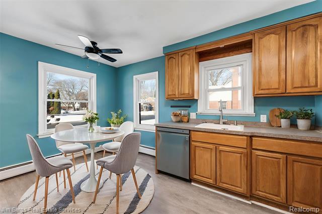 Builiding view four for 1811 15Th, Wyandotte, MI. 48192