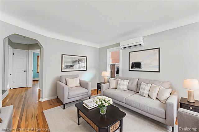 Builiding view two for 1811 15Th, Wyandotte, MI. 48192