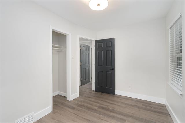 Builiding view eighteen for 24691 Parklawn, Oak Park, MI. 48237