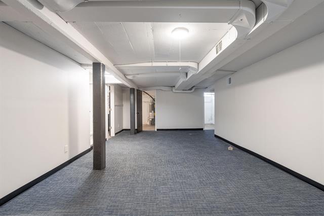 Builiding view twenty four for 24691 Parklawn, Oak Park, MI. 48237