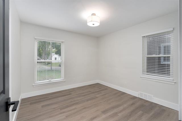 Builiding view twenty one for 24691 Parklawn, Oak Park, MI. 48237