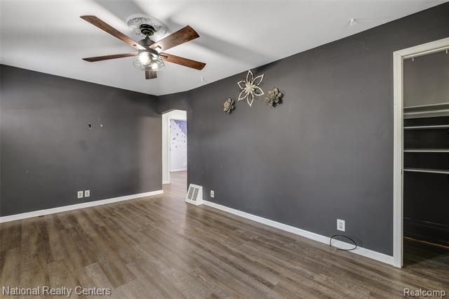 Builiding view four for 12173 Pearl, Southgate, MI. 48195