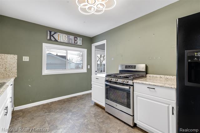 Builiding view nine for 12173 Pearl, Southgate, MI. 48195