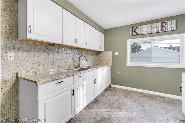 Builiding view ten for 12173 Pearl, Southgate, MI. 48195