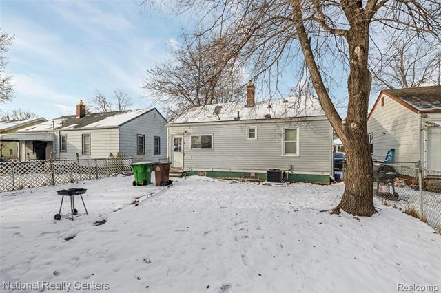 Builiding view twenty two for 12173 Pearl, Southgate, MI. 48195