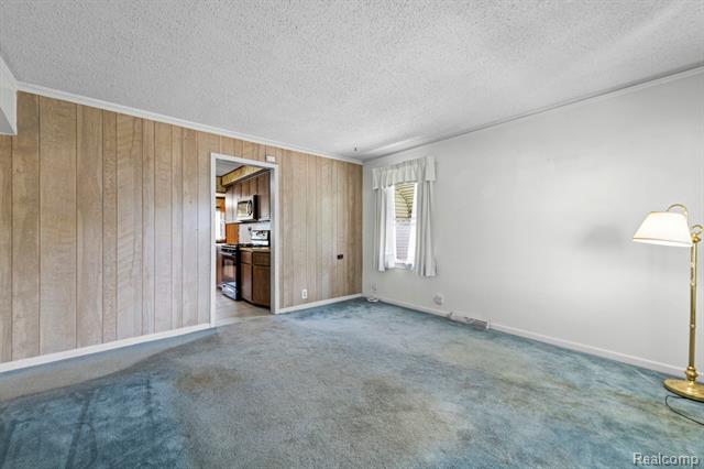 Builiding view six for 12435 Agnes, Southgate, MI. 48195