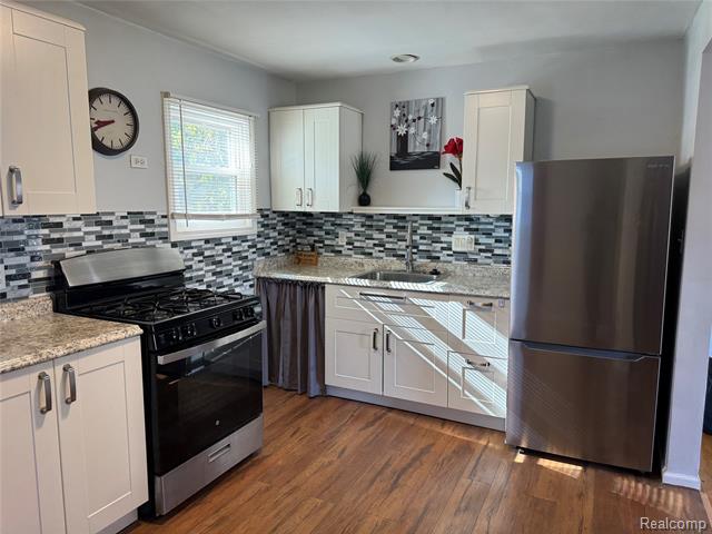 Builiding view three for 1835 Ford, Lincoln Park, MI. 48146