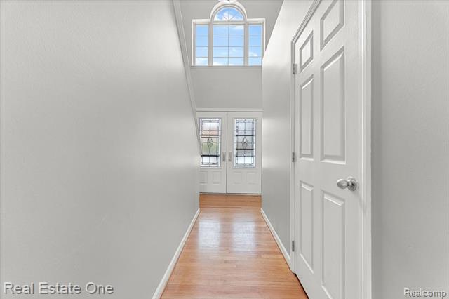 Builiding view six for 15405 Oakleigh, Southgate, MI. 48195