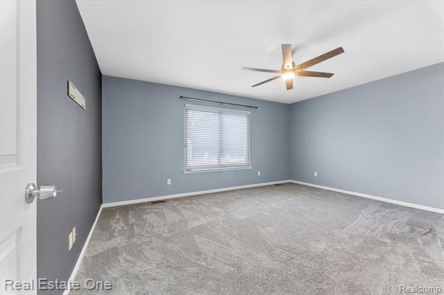 Builiding view sixteen for 15405 Oakleigh, Southgate, MI. 48195