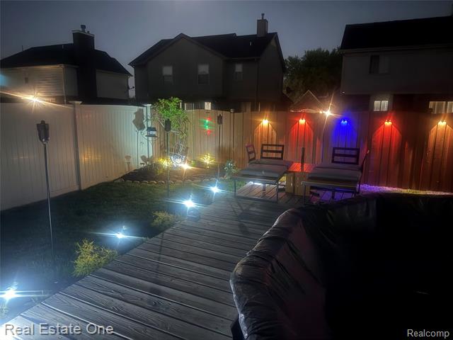 Builiding view thirty nine for 15405 Oakleigh, Southgate, MI. 48195