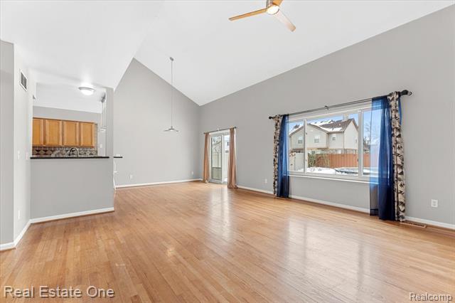 Builiding view three for 15405 Oakleigh, Southgate, MI. 48195