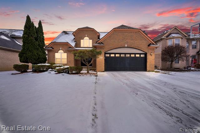 front view for 15405 Oakleigh, Southgate, Mi. 48195