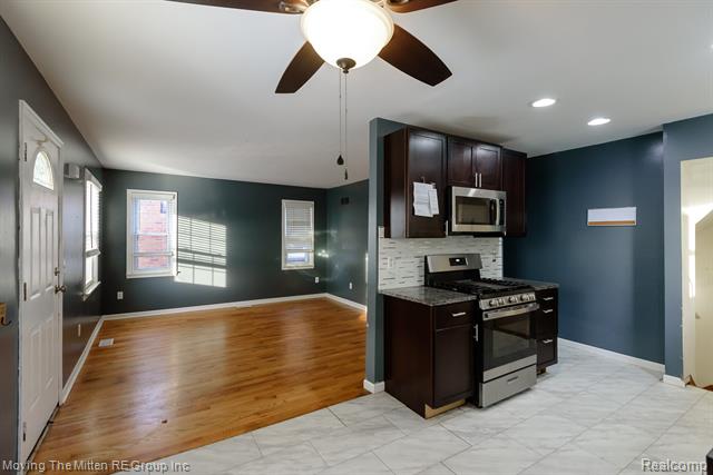 Builiding view five for 4137 Duplex, Lincoln Park, MI. 48146