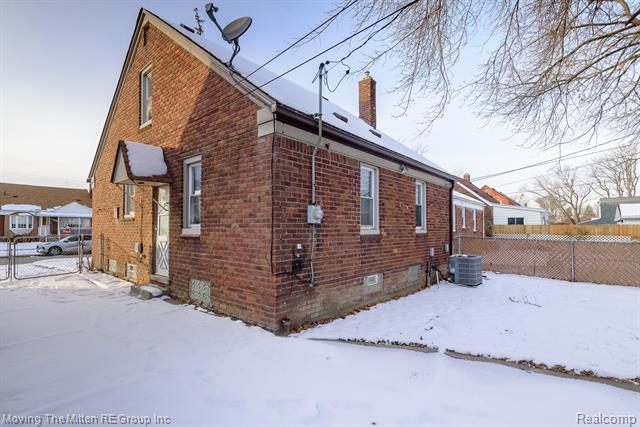 Builiding view twenty four for 4137 Duplex, Lincoln Park, MI. 48146