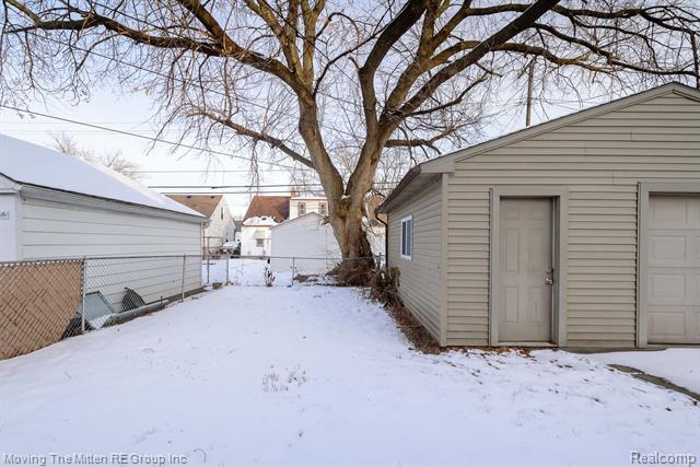 Builiding view twenty two for 4137 Duplex, Lincoln Park, MI. 48146