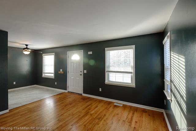 Builiding view two for 4137 Duplex, Lincoln Park, MI. 48146