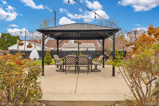 Builiding view twenty nine for 1052 Michigan, Lincoln Park, MI. 48146