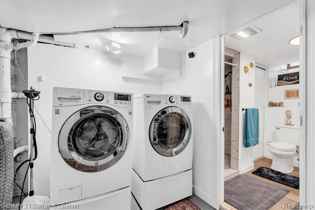 Builiding view twenty seven for 1052 Michigan, Lincoln Park, MI. 48146