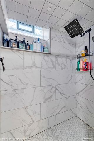 Builiding view twenty six for 1052 Michigan, Lincoln Park, MI. 48146