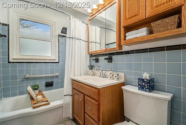 Builiding view sixteen for 9885 Hubert, Allen Park, MI. 48101