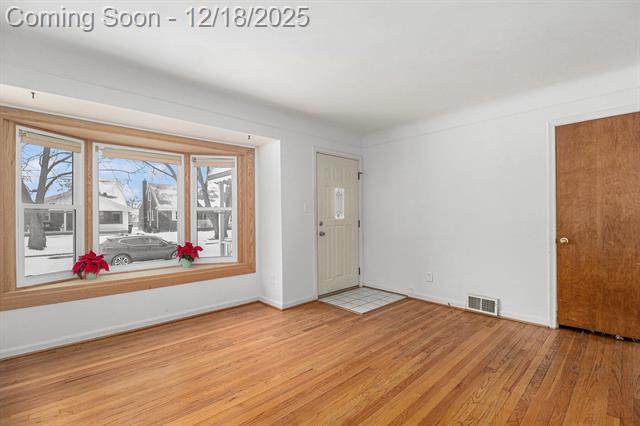 Builiding view three for 9885 Hubert, Allen Park, MI. 48101