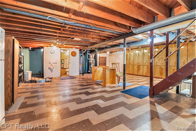 Builiding view twenty one for 2160 Malvina, Lincoln Park, MI. 48146